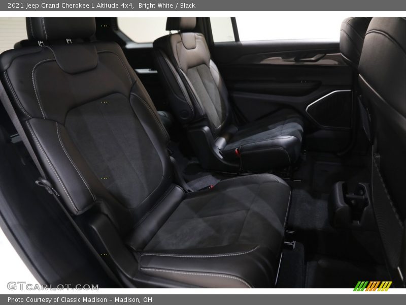 Bright White / Black 2021 Jeep Grand Cherokee L Altitude 4x4