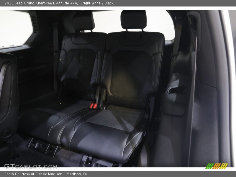 Bright White / Black 2021 Jeep Grand Cherokee L Altitude 4x4