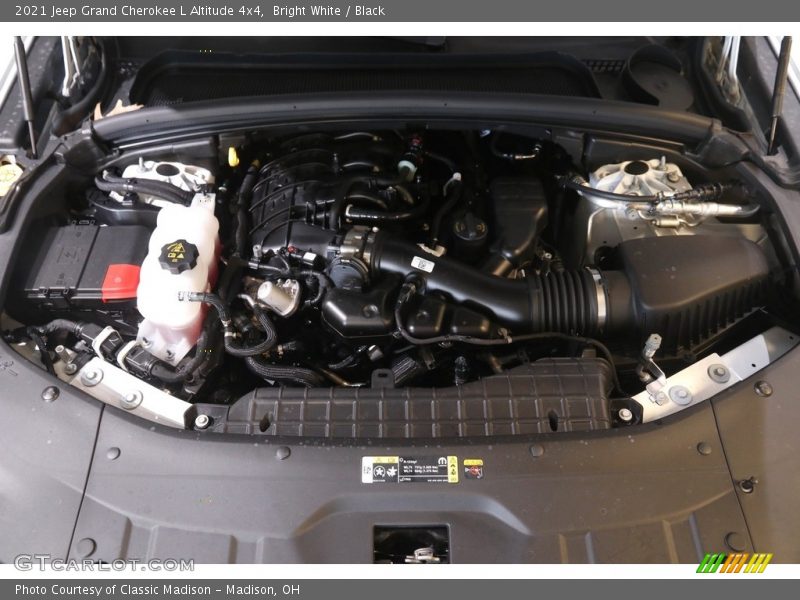 Bright White / Black 2021 Jeep Grand Cherokee L Altitude 4x4