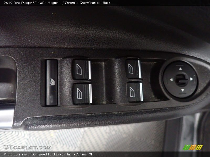 Magnetic / Chromite Gray/Charcoal Black 2019 Ford Escape SE 4WD