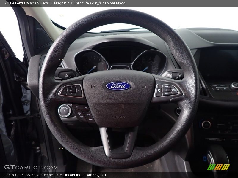 Magnetic / Chromite Gray/Charcoal Black 2019 Ford Escape SE 4WD