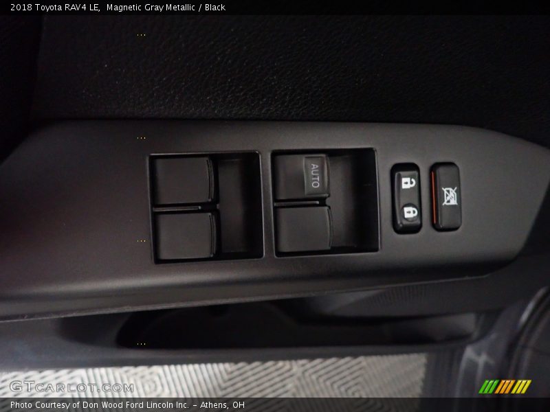 Magnetic Gray Metallic / Black 2018 Toyota RAV4 LE