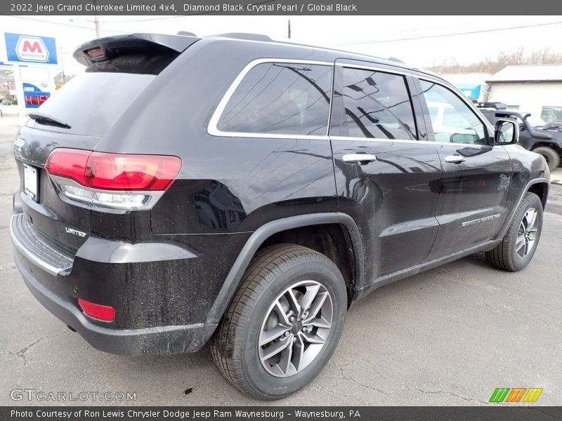Diamond Black Crystal Pearl / Global Black 2022 Jeep Grand Cherokee Limited 4x4