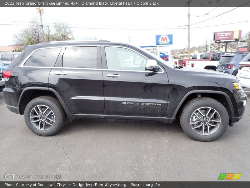 Diamond Black Crystal Pearl / Global Black 2022 Jeep Grand Cherokee Limited 4x4