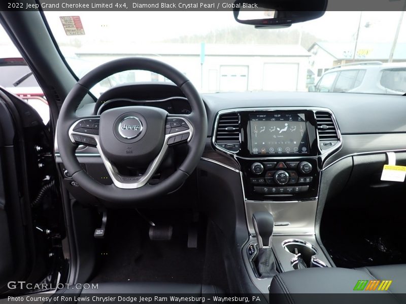 Diamond Black Crystal Pearl / Global Black 2022 Jeep Grand Cherokee Limited 4x4
