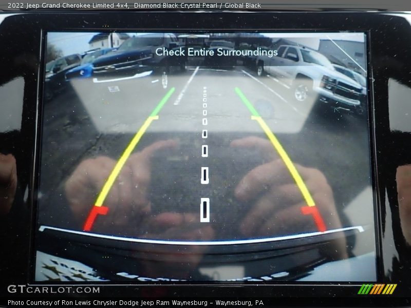 Diamond Black Crystal Pearl / Global Black 2022 Jeep Grand Cherokee Limited 4x4