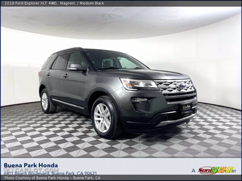 Magnetic / Medium Black 2019 Ford Explorer XLT 4WD