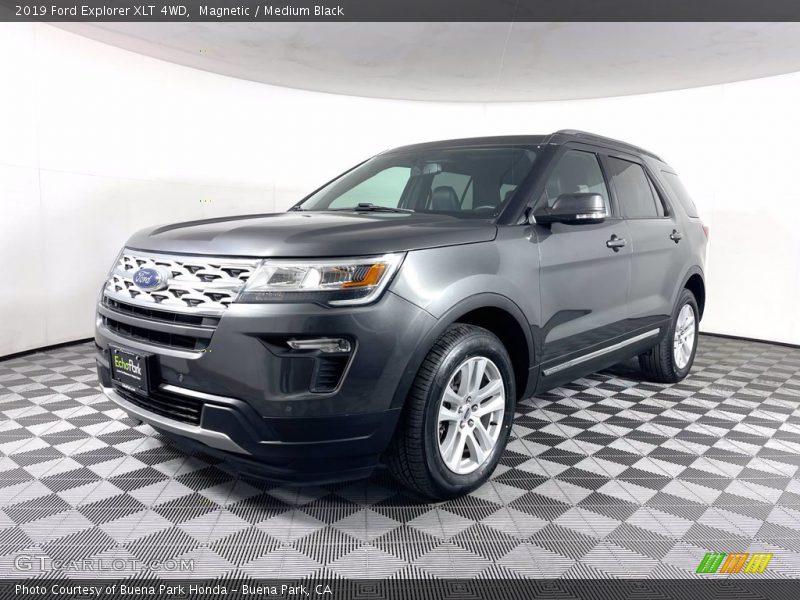 Magnetic / Medium Black 2019 Ford Explorer XLT 4WD