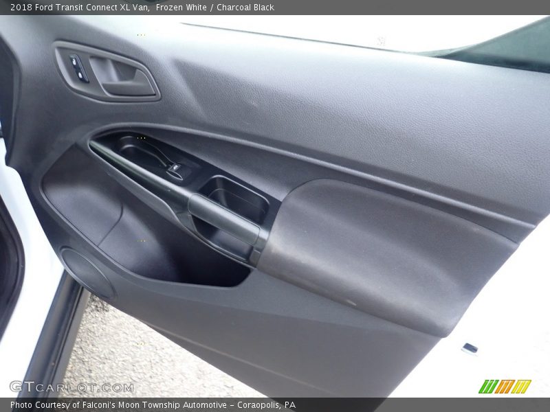 Frozen White / Charcoal Black 2018 Ford Transit Connect XL Van
