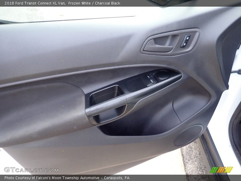 Frozen White / Charcoal Black 2018 Ford Transit Connect XL Van