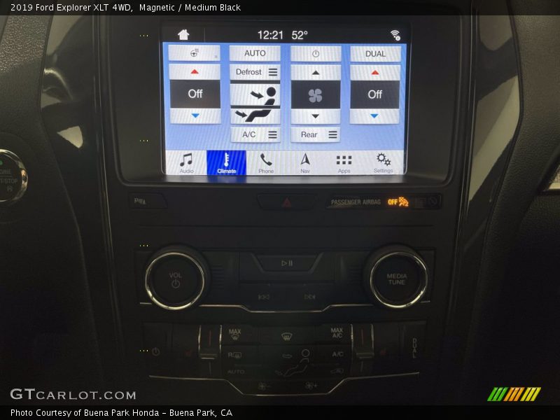 Magnetic / Medium Black 2019 Ford Explorer XLT 4WD