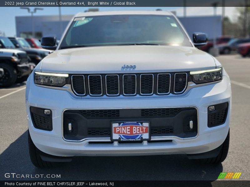 Bright White / Global Black 2022 Jeep Grand Cherokee L Overland 4x4