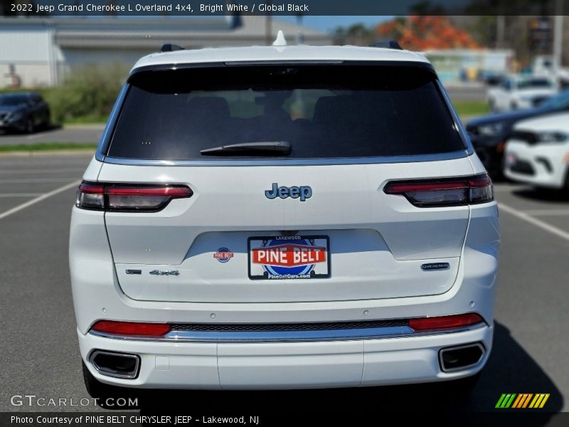 Bright White / Global Black 2022 Jeep Grand Cherokee L Overland 4x4