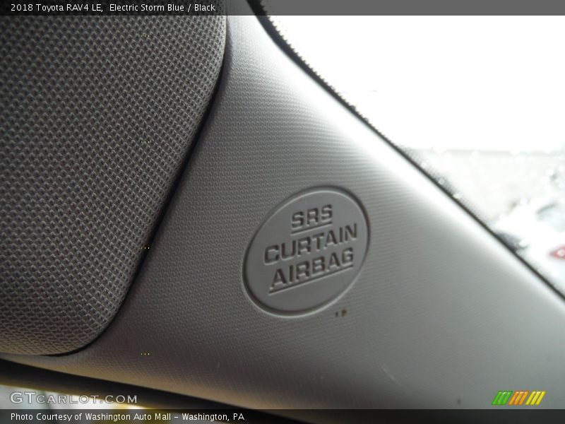Electric Storm Blue / Black 2018 Toyota RAV4 LE