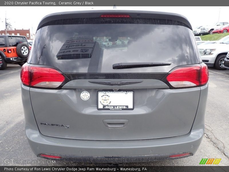 Ceramic Grey / Black 2020 Chrysler Pacifica Touring