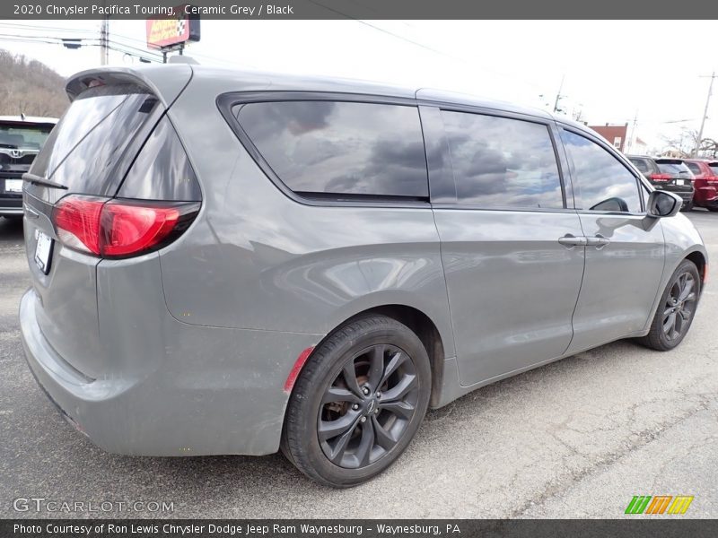 Ceramic Grey / Black 2020 Chrysler Pacifica Touring