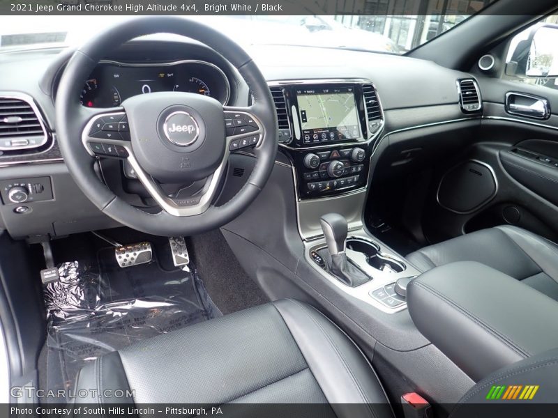 Dashboard of 2021 Grand Cherokee High Altitude 4x4