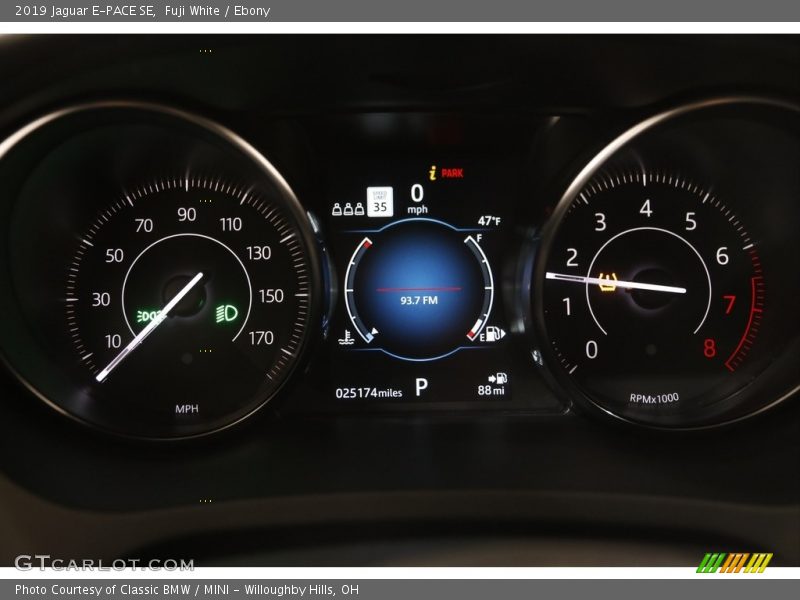  2019 E-PACE SE SE Gauges