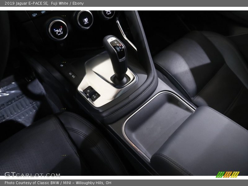 Fuji White / Ebony 2019 Jaguar E-PACE SE