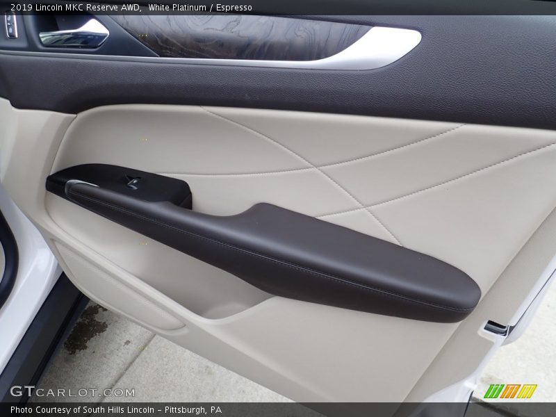 White Platinum / Espresso 2019 Lincoln MKC Reserve AWD