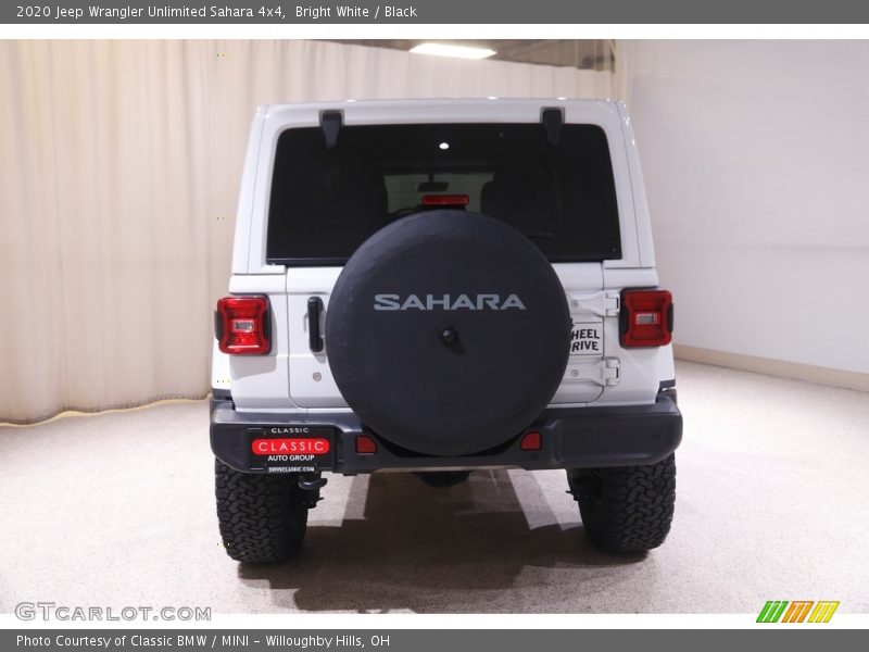 Bright White / Black 2020 Jeep Wrangler Unlimited Sahara 4x4
