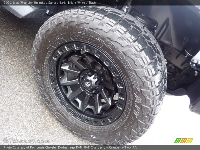 Bright White / Black 2021 Jeep Wrangler Unlimited Sahara 4x4