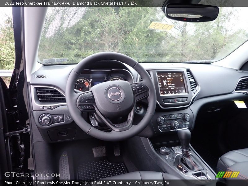 Diamond Black Crystal Pearl / Black 2022 Jeep Cherokee Trailhawk 4x4