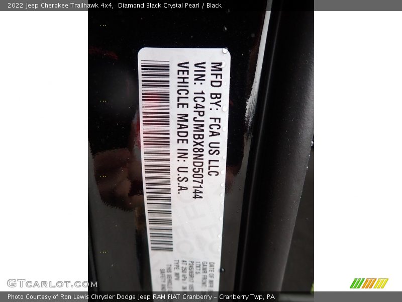 Diamond Black Crystal Pearl / Black 2022 Jeep Cherokee Trailhawk 4x4