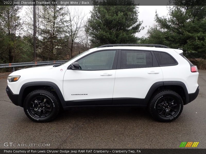 Bright White / Black 2022 Jeep Cherokee Trailhawk 4x4