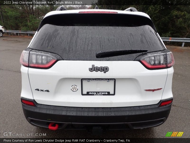 Bright White / Black 2022 Jeep Cherokee Trailhawk 4x4