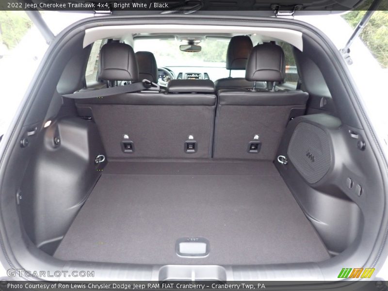 Bright White / Black 2022 Jeep Cherokee Trailhawk 4x4