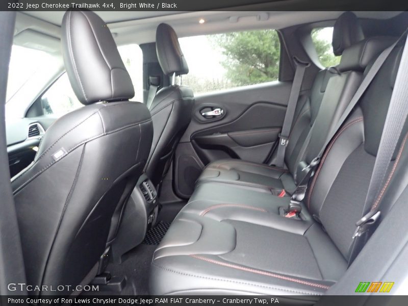 Bright White / Black 2022 Jeep Cherokee Trailhawk 4x4