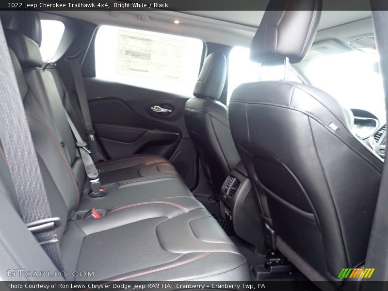 Bright White / Black 2022 Jeep Cherokee Trailhawk 4x4