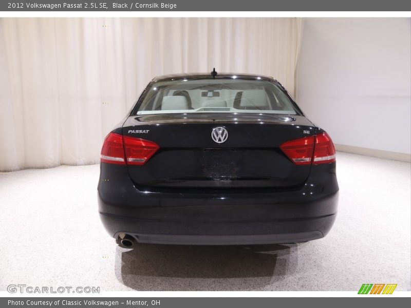 Black / Cornsilk Beige 2012 Volkswagen Passat 2.5L SE