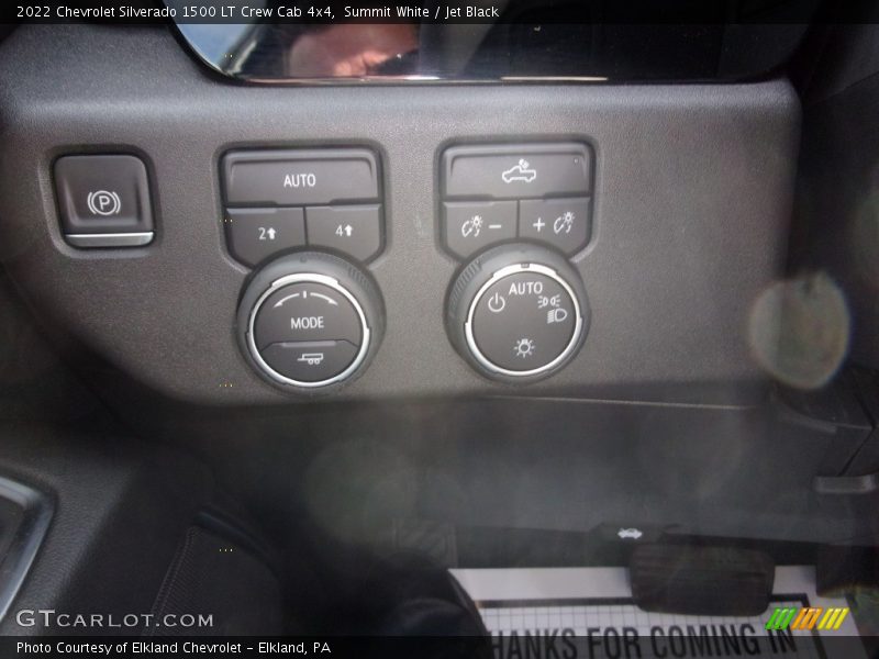 Summit White / Jet Black 2022 Chevrolet Silverado 1500 LT Crew Cab 4x4