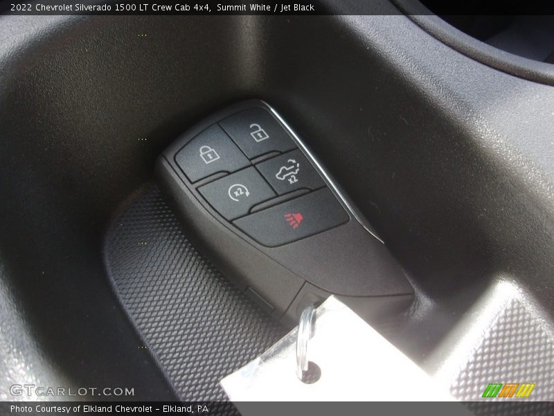 Summit White / Jet Black 2022 Chevrolet Silverado 1500 LT Crew Cab 4x4