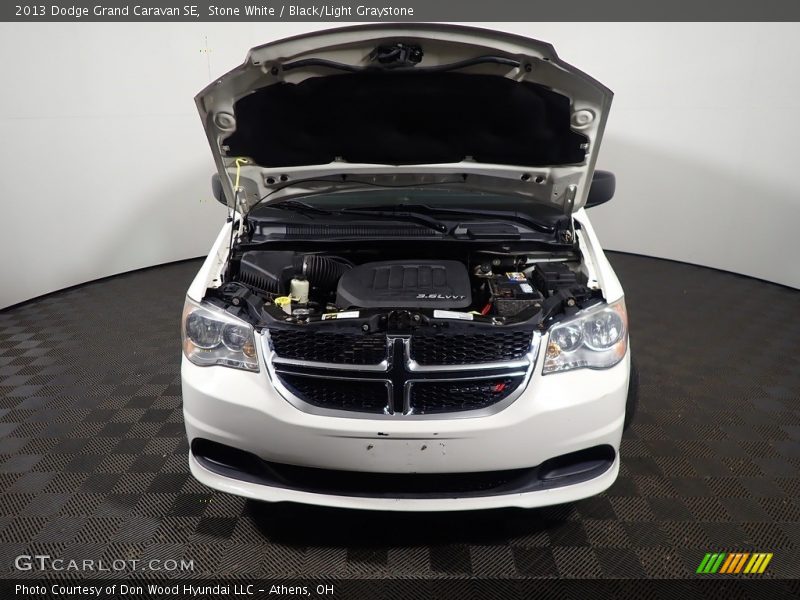 Stone White / Black/Light Graystone 2013 Dodge Grand Caravan SE