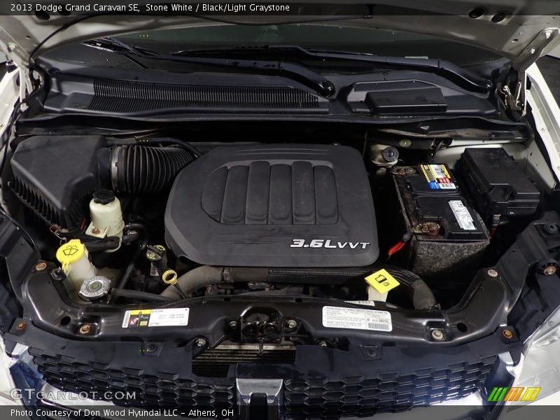 Stone White / Black/Light Graystone 2013 Dodge Grand Caravan SE