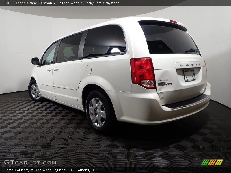 Stone White / Black/Light Graystone 2013 Dodge Grand Caravan SE