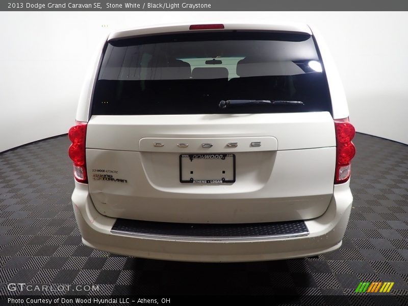 Stone White / Black/Light Graystone 2013 Dodge Grand Caravan SE