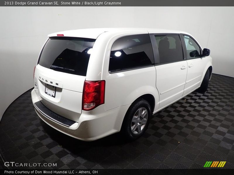 Stone White / Black/Light Graystone 2013 Dodge Grand Caravan SE