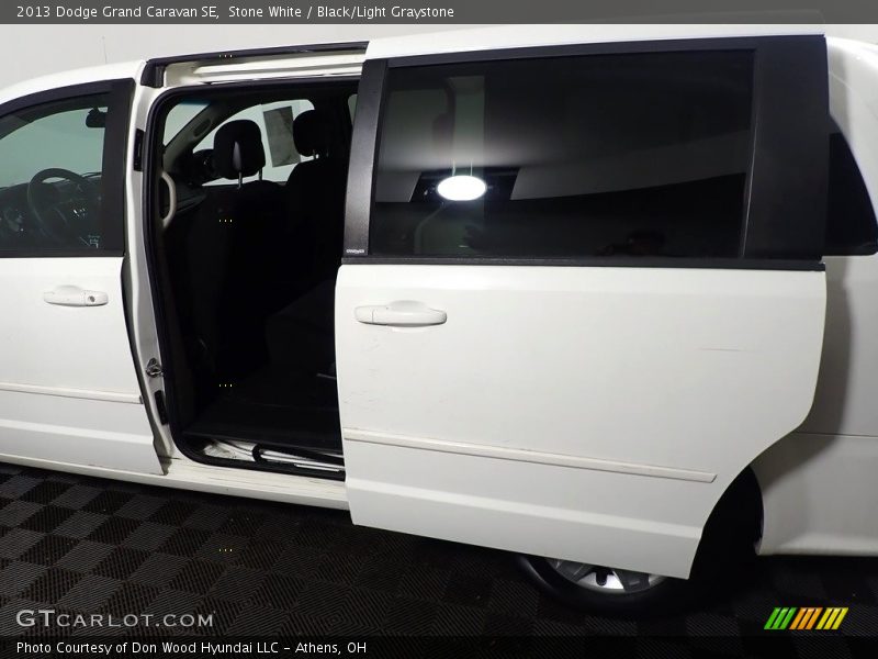 Stone White / Black/Light Graystone 2013 Dodge Grand Caravan SE