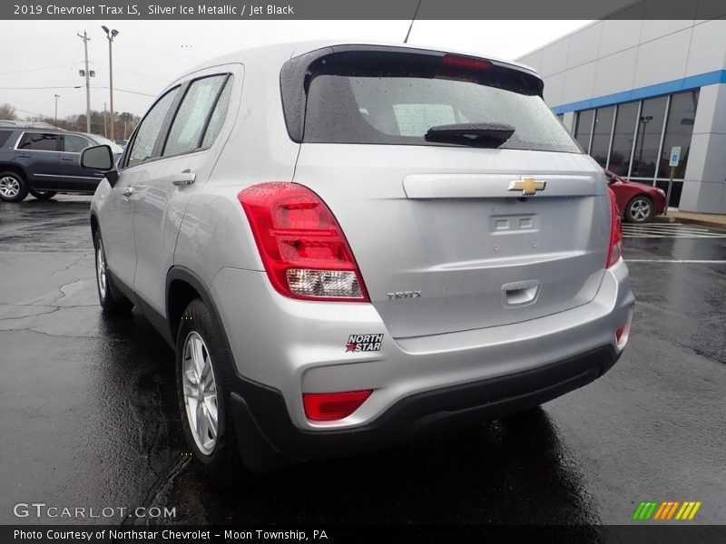 Silver Ice Metallic / Jet Black 2019 Chevrolet Trax LS
