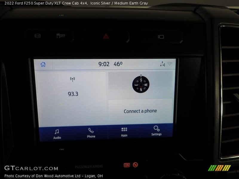 Iconic Silver / Medium Earth Gray 2022 Ford F250 Super Duty XLT Crew Cab 4x4