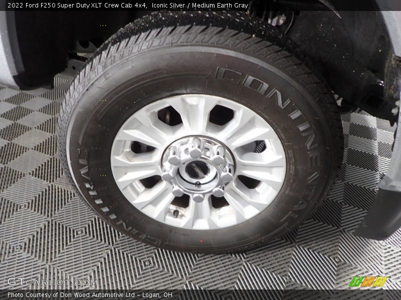 Iconic Silver / Medium Earth Gray 2022 Ford F250 Super Duty XLT Crew Cab 4x4