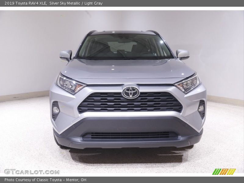 Silver Sky Metallic / Light Gray 2019 Toyota RAV4 XLE