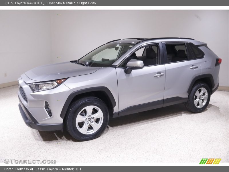 Silver Sky Metallic / Light Gray 2019 Toyota RAV4 XLE