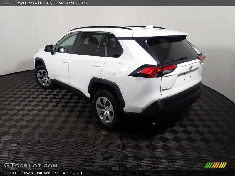 Super White / Black 2021 Toyota RAV4 LE AWD