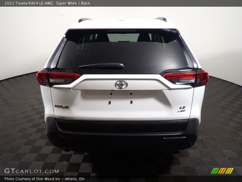 Super White / Black 2021 Toyota RAV4 LE AWD