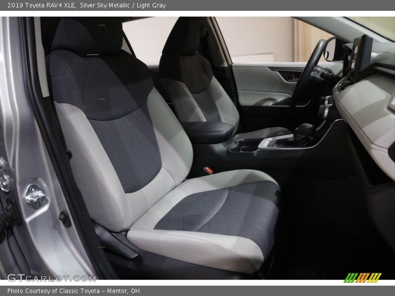 Silver Sky Metallic / Light Gray 2019 Toyota RAV4 XLE